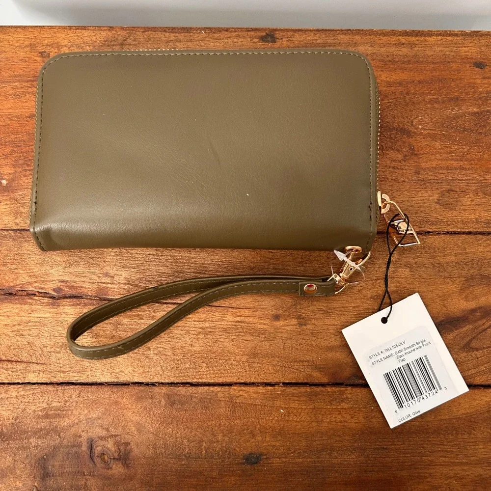London Fog Collection Olive Green Wristlet Wallet Gold Tone Hardware NWT
